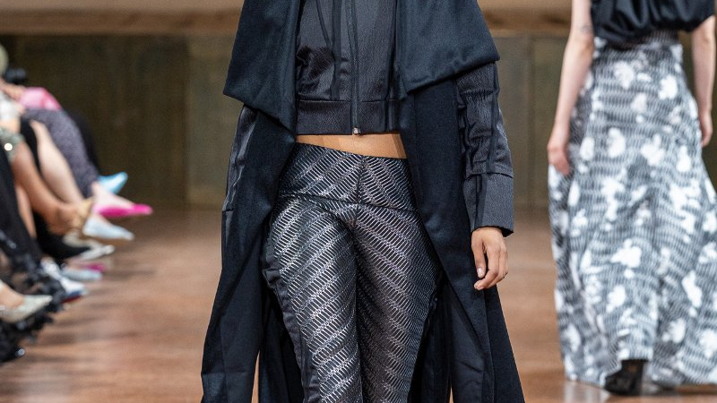 Pokaz mody w Mediolanie (zdjęcia z pokazu przedstawiające kolekcję)